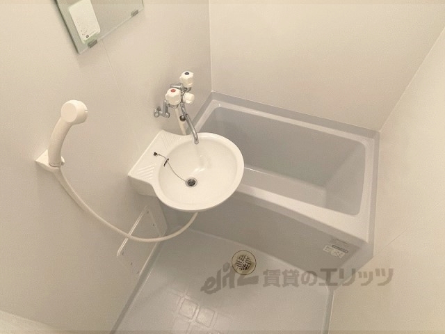 バス・シャワールーム　バス
