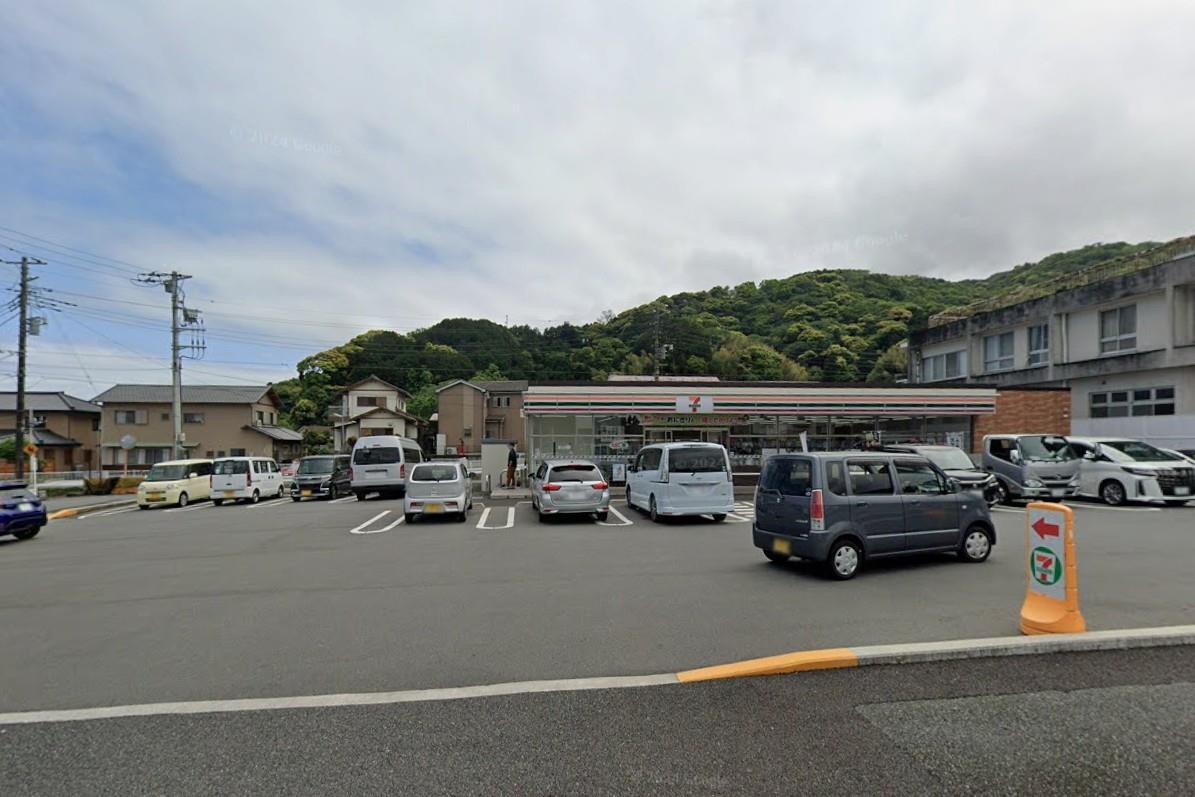 コンビニ　コンビニ（コンビニ）まで600m