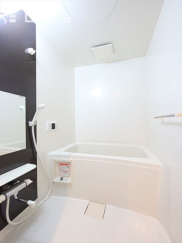 バス・シャワールーム　バスルーム