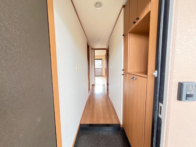 玄関　廊下