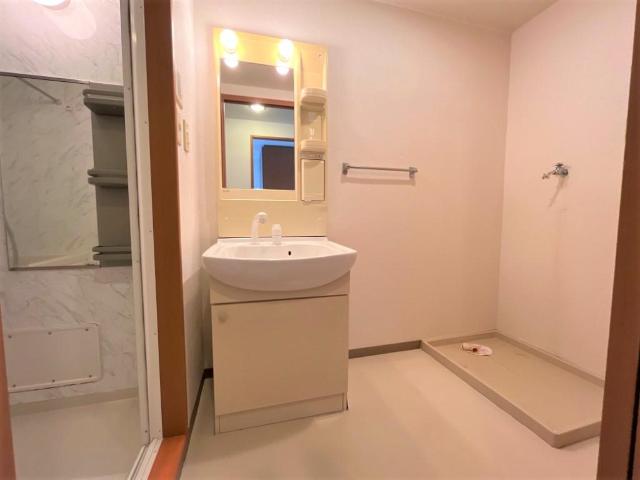 洗面設備　洗髪洗面化粧台