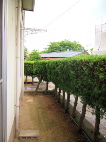 バルコニー　陽当たり良好なバルコニーです