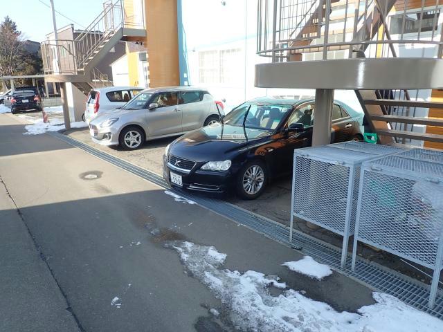 駐車場　駐車場