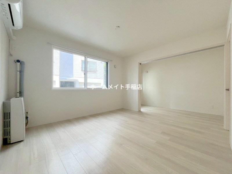 居室・リビング　広々リビングスペースございます！