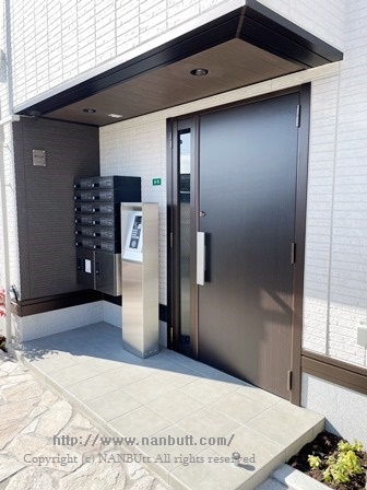 エントランス　エントランスはオートロック完備（参照用）