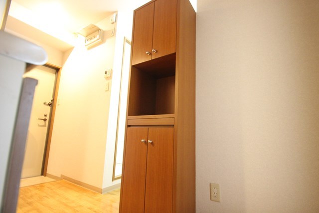 その他　食器棚