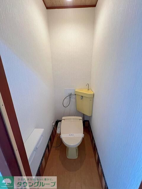 トイレ　ウォシュレット付き