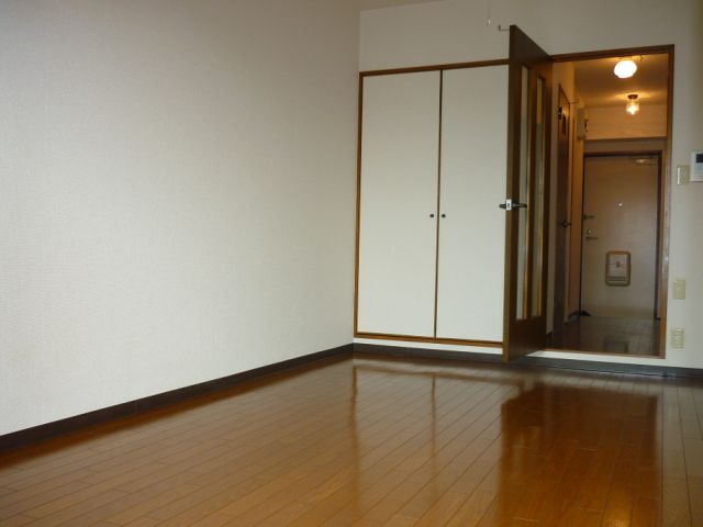 その他部屋・スペース　日当たりの良い南向き洋室