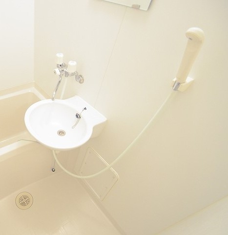 洗面設備　同物件、別号室のものです。