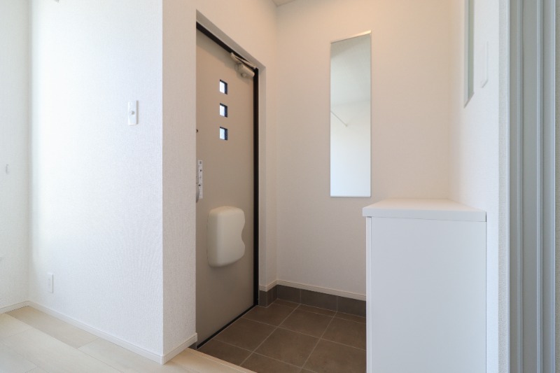 玄関　図面と現状に相違がある場合には現状を優先