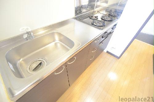 キッチン　同タイプ物件の画像となります。