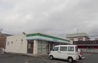 コンビニ　ファミリーマート三島長伏店（コンビニ）まで450m
