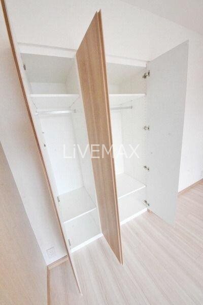 収納　ポケットWi-Fi17ギガ付き