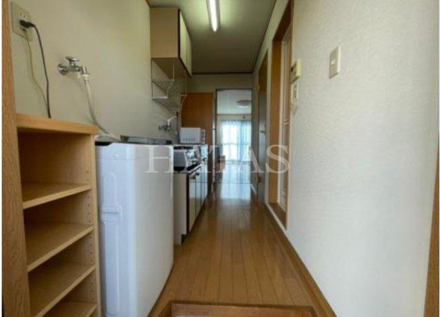 玄関　同物件別部屋です。