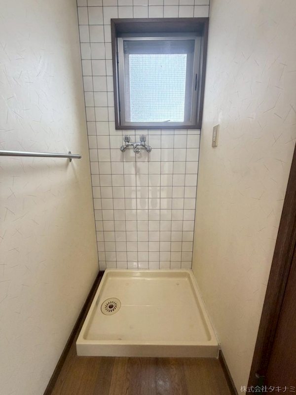 洗面設備　洗濯機置き場