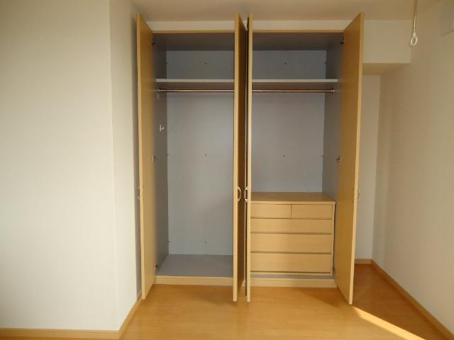 収納　クローゼット