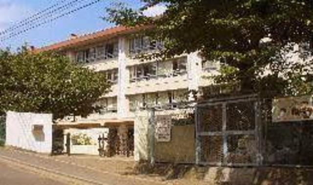小学校　川崎市立宮前平小学校（小学校）まで554m
