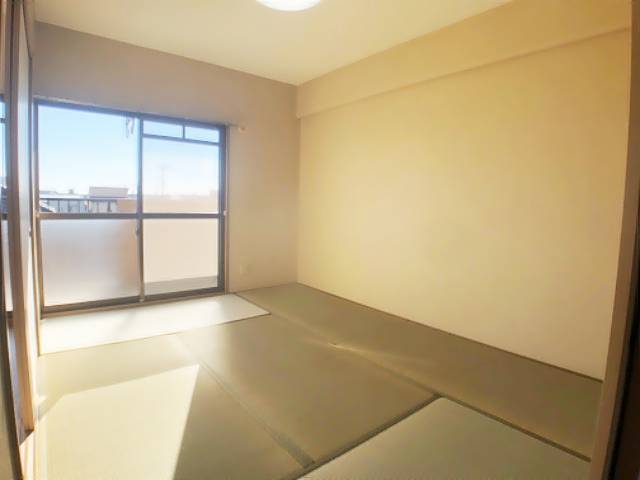 その他　日が差込むお部屋です