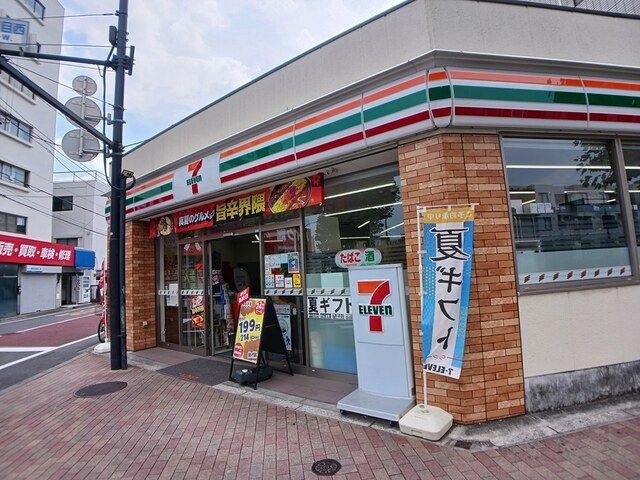 コンビニ　セブンイレブン（コンビニ）まで721m