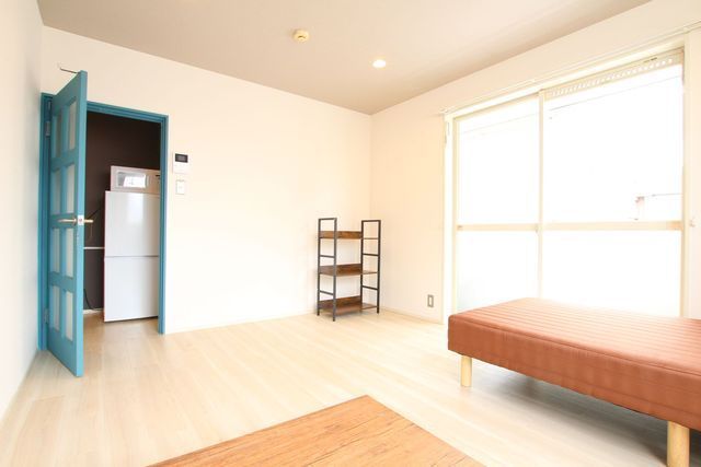 居室・リビング　家具家電付き☆