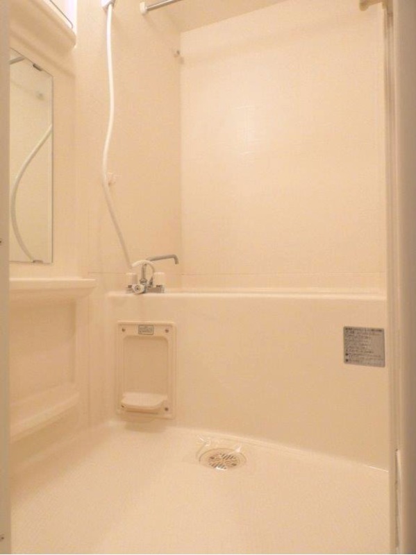 バス・シャワールーム　図面と現状に相違がある場合には現状を優先