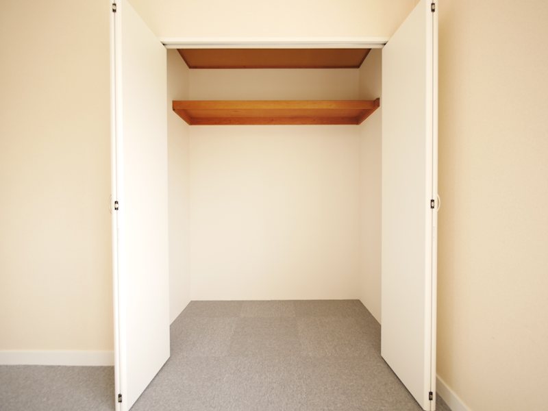 収納　西側洋室