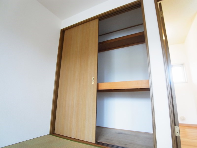 収納　同一物件別部屋写真