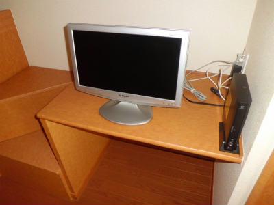 その他　テレビとレオネット。