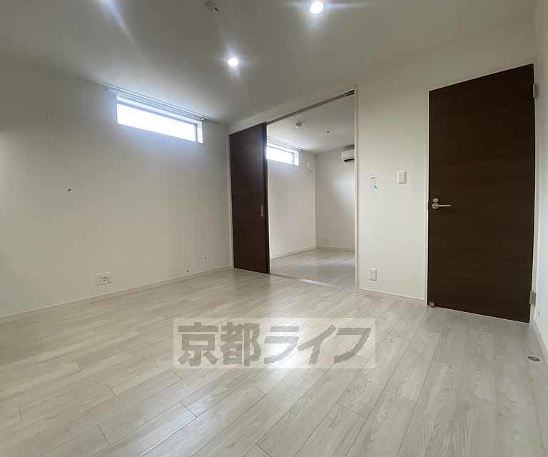 居室・リビング　２０２５年築、設備充実物件！