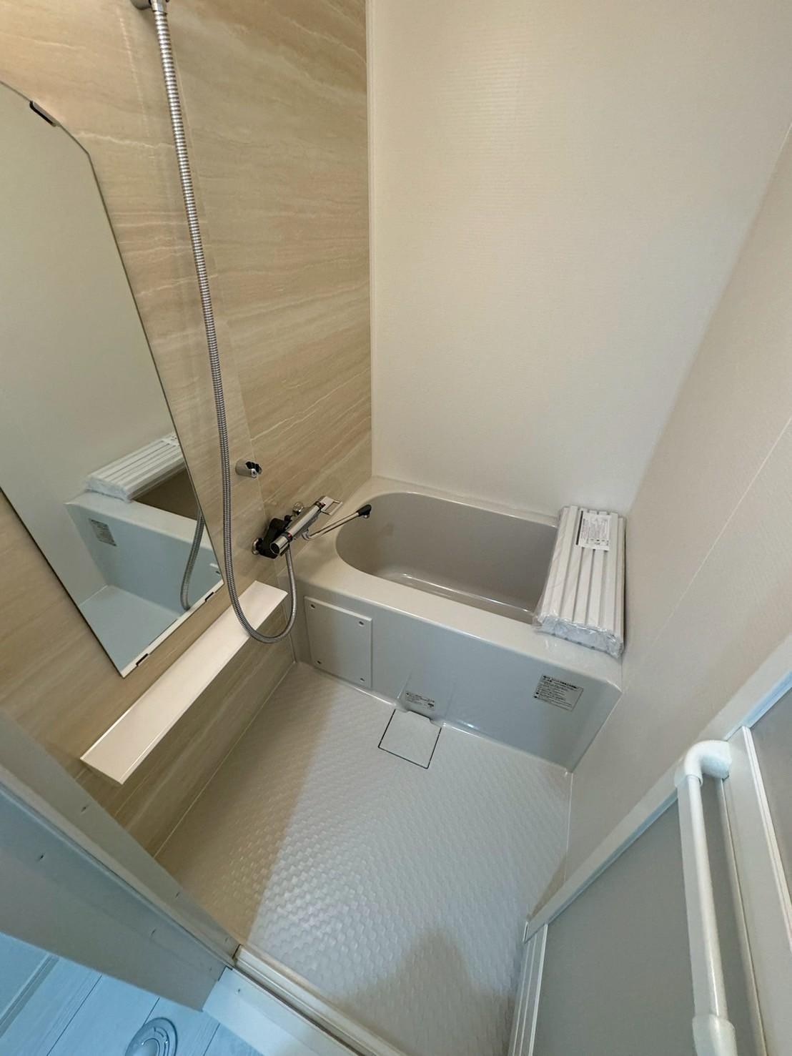 バス・シャワールーム　写真は205号室のものです。※現況優先となります。