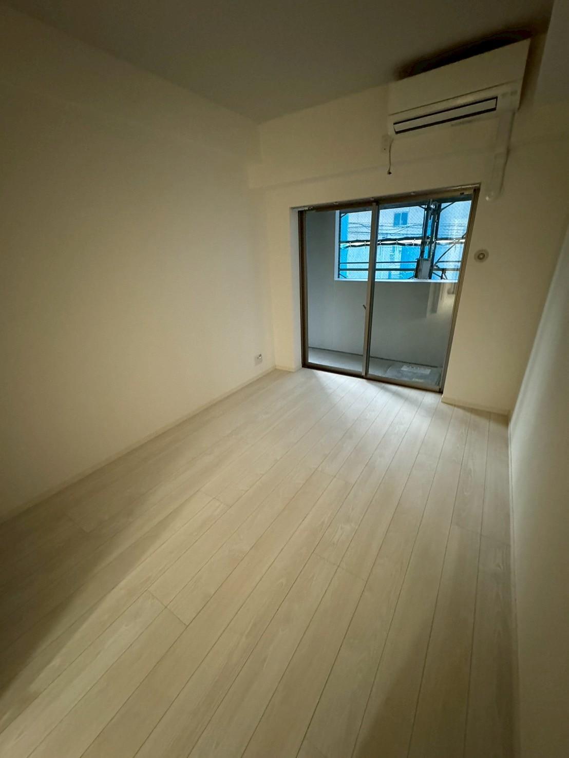 居室・リビング　写真は205号室のものです。※現況優先となります。