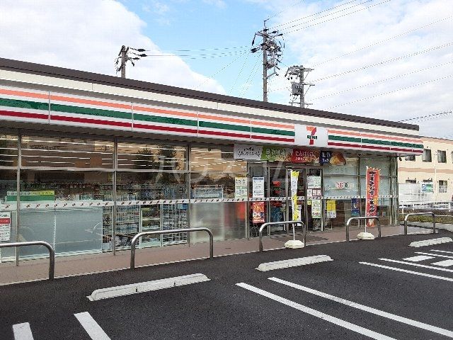 コンビニ　セブン-イレブン北名古屋熊之庄店（コンビニ）まで1017m