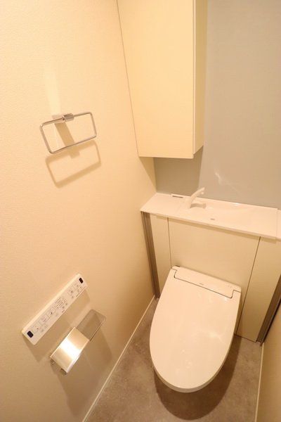 トイレ　トイレ