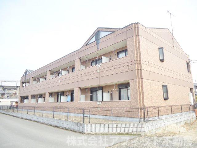 建物外観　ソレアード・重量鉄骨造