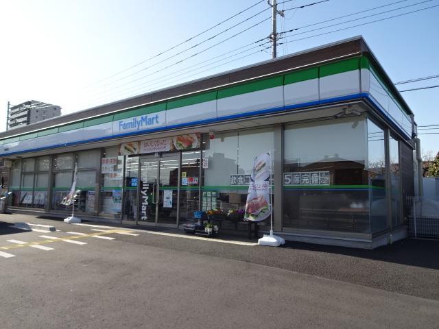 その他　ファミリーマート若葉駅西店（その他）まで651m