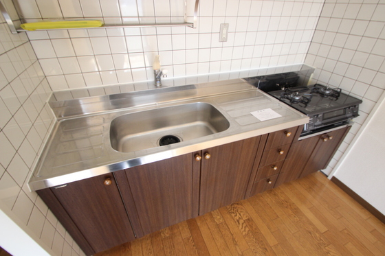 キッチン　※別の号室の写真です