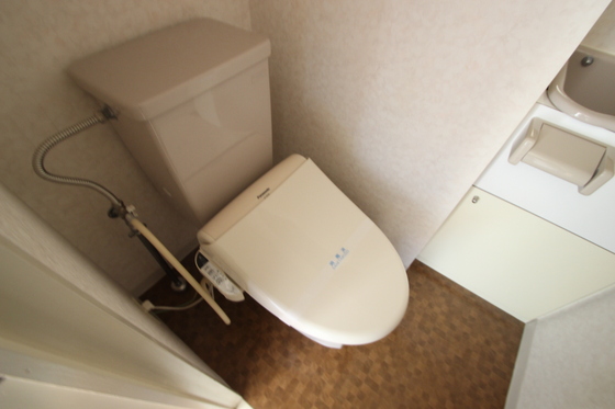 トイレ　※別の号室の写真です