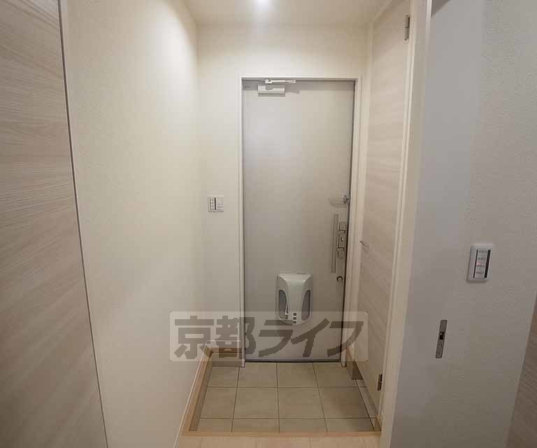 玄関　大きなシューズボックス付き。