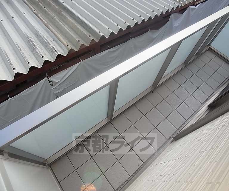 バルコニー　日当たりの良いバルコニー。