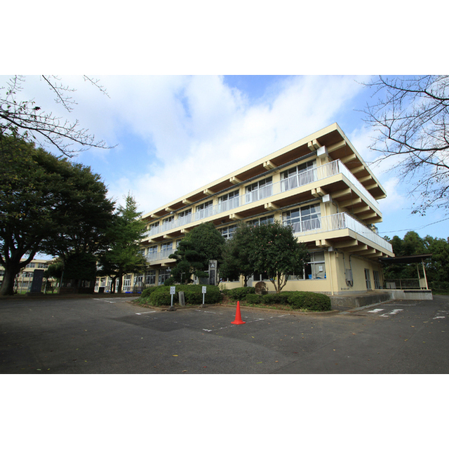 小学校　土浦市立右籾小学校（小学校）まで1527m