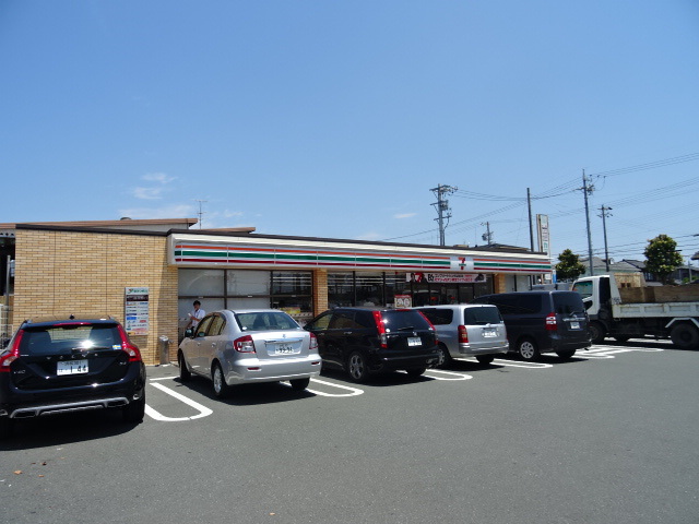 コンビニ　セブンイレブン（コンビニ）まで213m