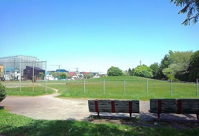 公園　上江別南町公園（公園）まで40m