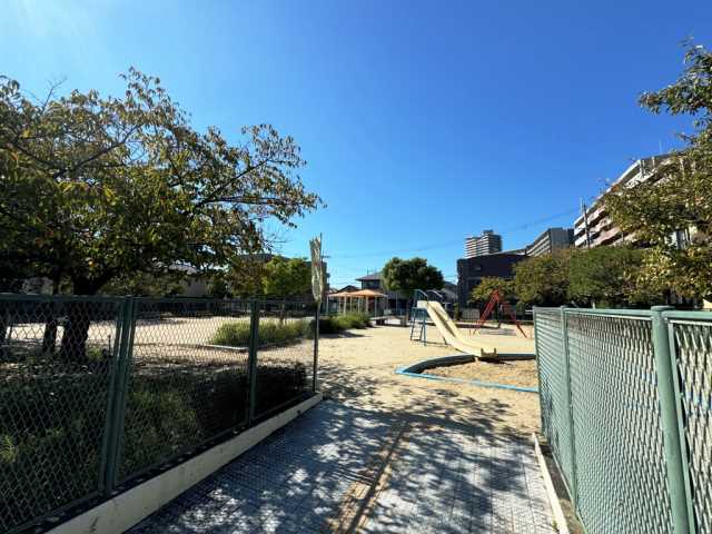 公園　伊加賀西町公園（公園）まで90m