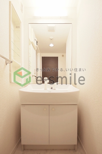 洗面設備　使いやすい洗面所です