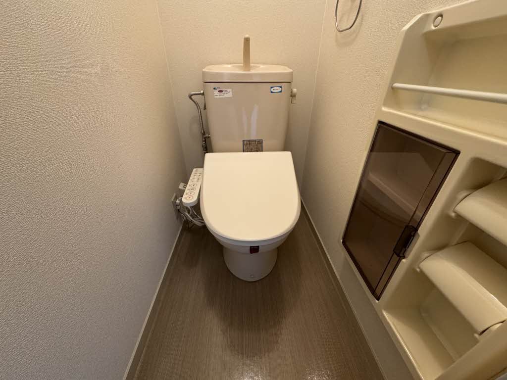 トイレ　トイレ