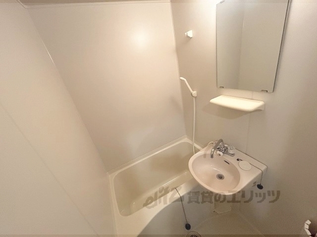 バス・シャワールーム　バス