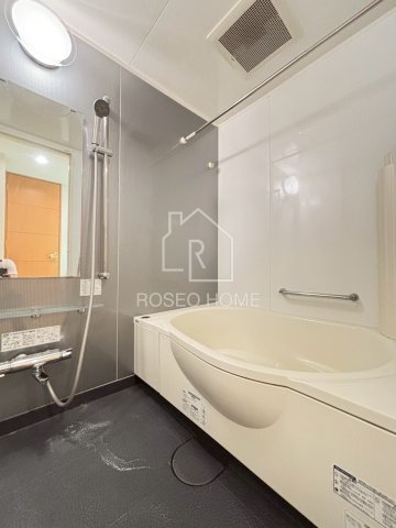 バス・シャワールーム　同マンション別部屋：参考写真