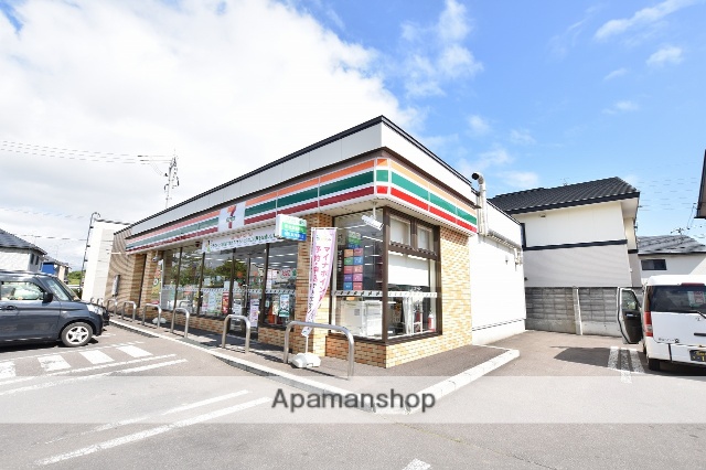 コンビニ　セブンイレブン（コンビニ）まで432m