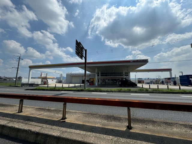 その他　出光リテール販売（株）／関西カンパニーセルフ天の川ＳＳ（その他）まで711m