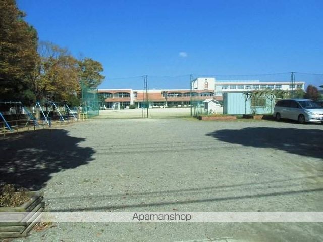 小学校　鏡小学校（小学校）まで1073m